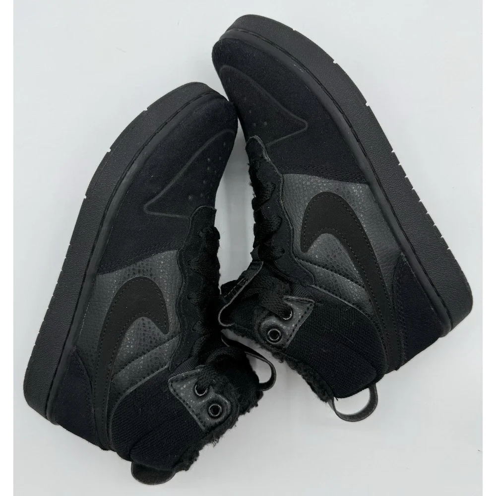 Nike Kid's Unisex Court Borough Mid Sneaker 2.5Y  Sherpa Lined Warm All Black